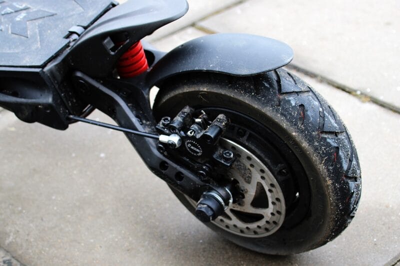 Kaabo Mantis hydraulic e-scooter brakes