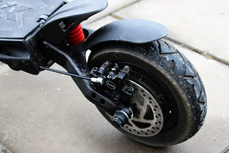 Kaabo Mantis hydraulic e-scooter brakes