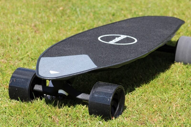 Maxfind Max2 Pro wheel on grass