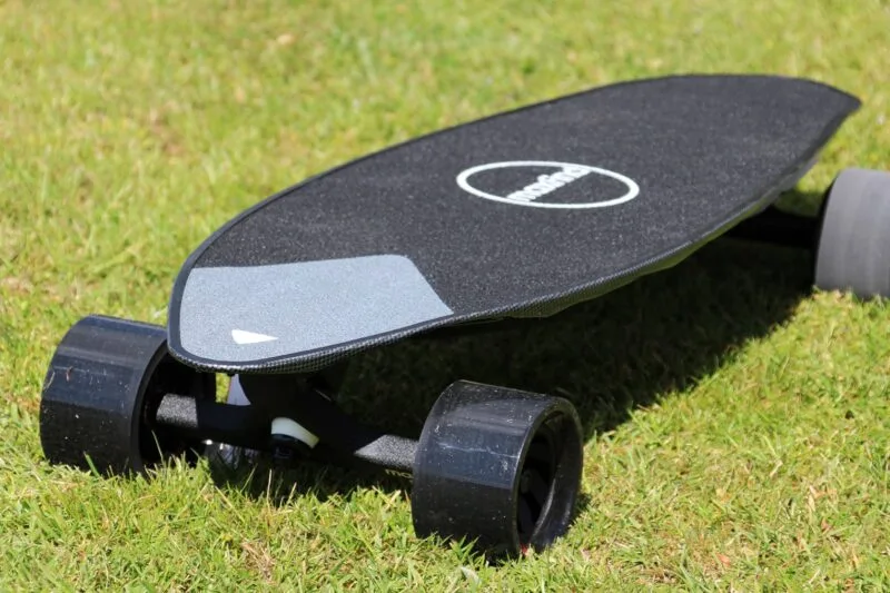 Maxfind Max2 Pro wheel on grass