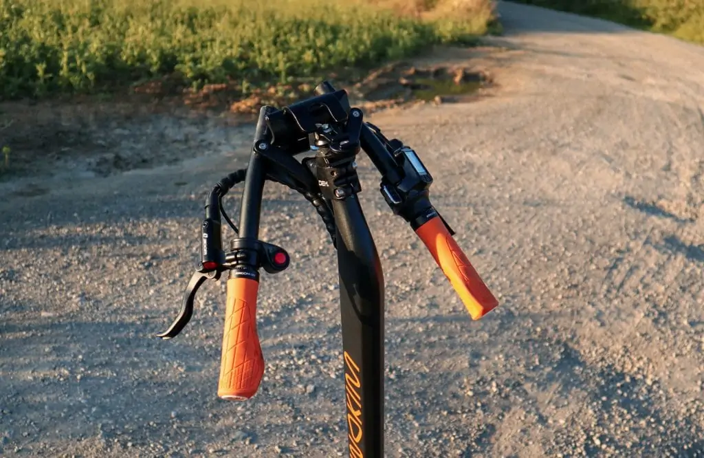 Inokim Oxo foldable handlebars