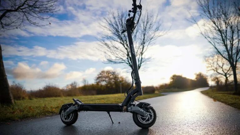 Apollo Phantom V2 Review: Almost The Perfect Electric Scooter