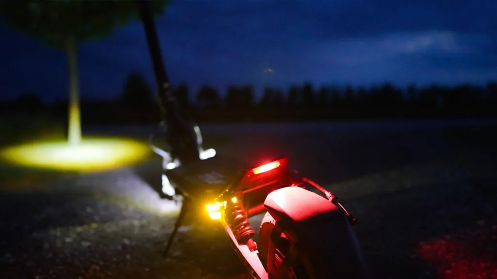 Apollo Phantom turn signals