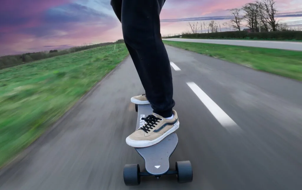 Rasmus from ERideHero riding on the Maxfind Max4 Pro electric skateboard