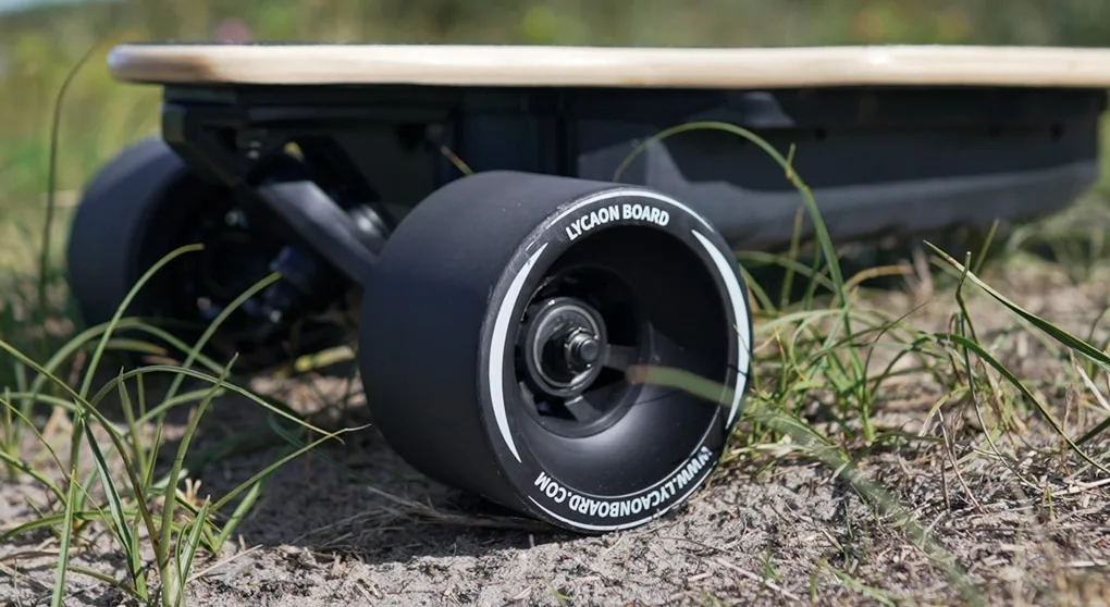 Close-up of PU wheels on the lycaon gr 2021