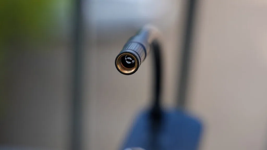 Closeup of the hose valve on the Xiaomi 1S pump