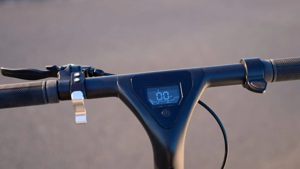 Cockpit and display on the Atomi Alpha