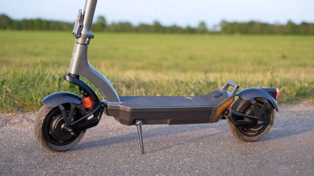 Closeup of apollo city pro 2022