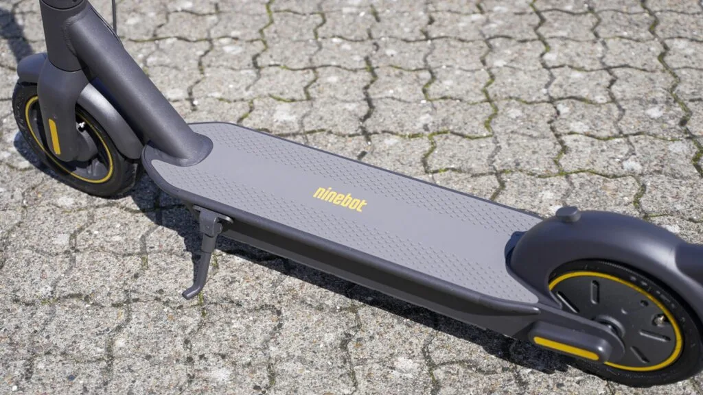 Deck on the Segway Ninebot Max G30P