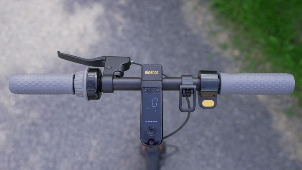 Handlebars and cockpit on Segway Ninebot Max