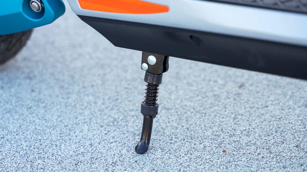 Kickstand on Varla Pegasus