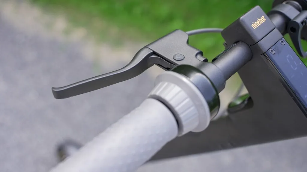 Left handlebar on Ninebot Max