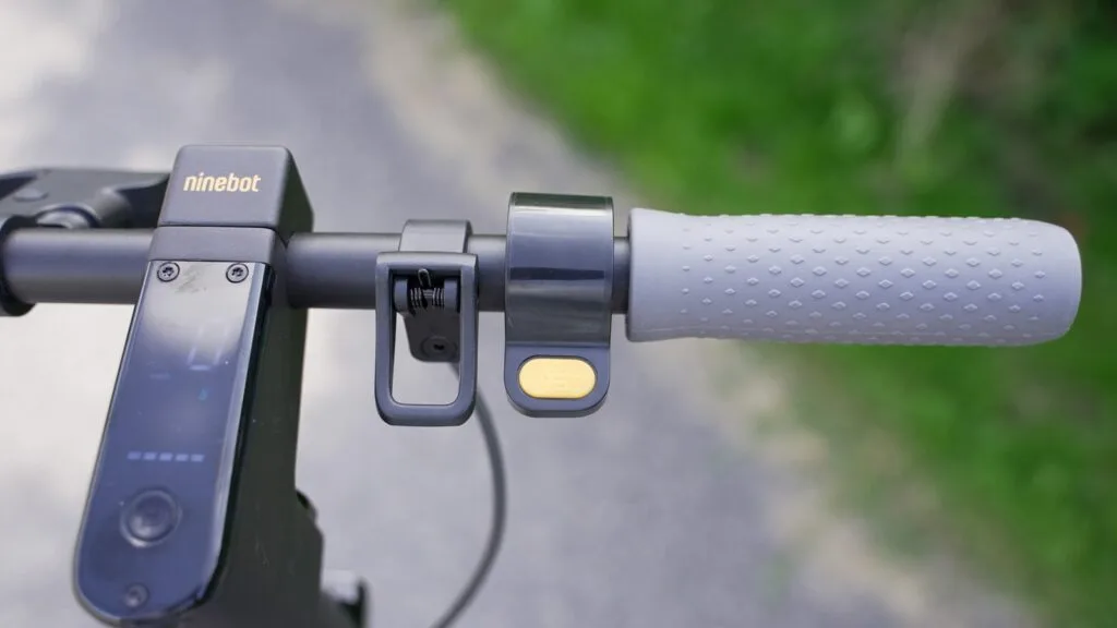 Right handlebar on Segway Ninebot Max