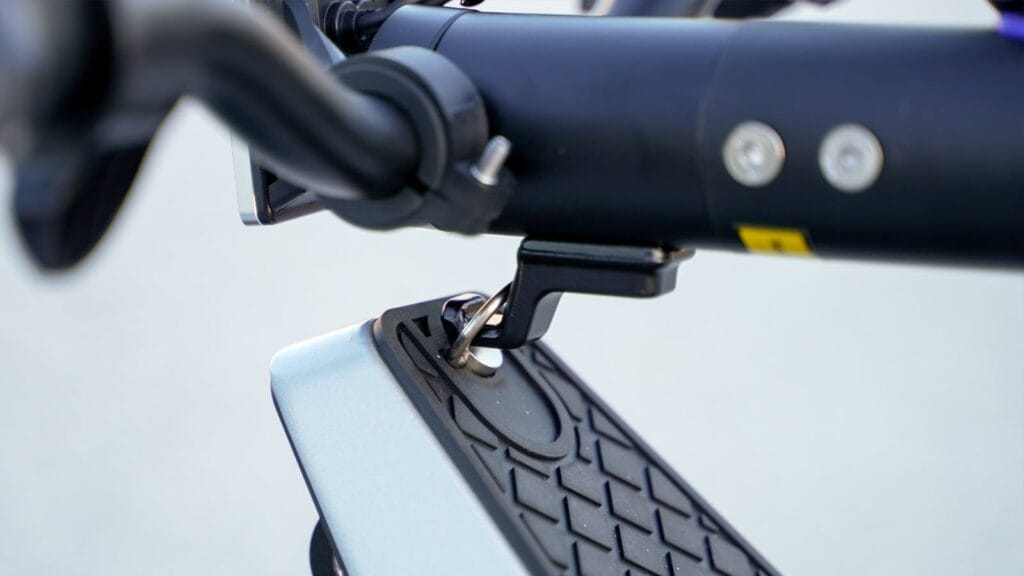 Stem hook on the Varla Pegasus