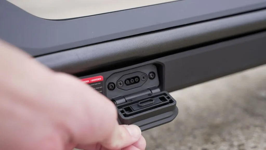 Closeup of the charging port in the NIU KQi3 Pro