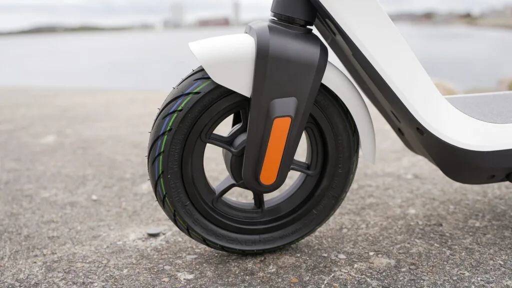 Closeup of the front tire on the NIU KQi2 Pro