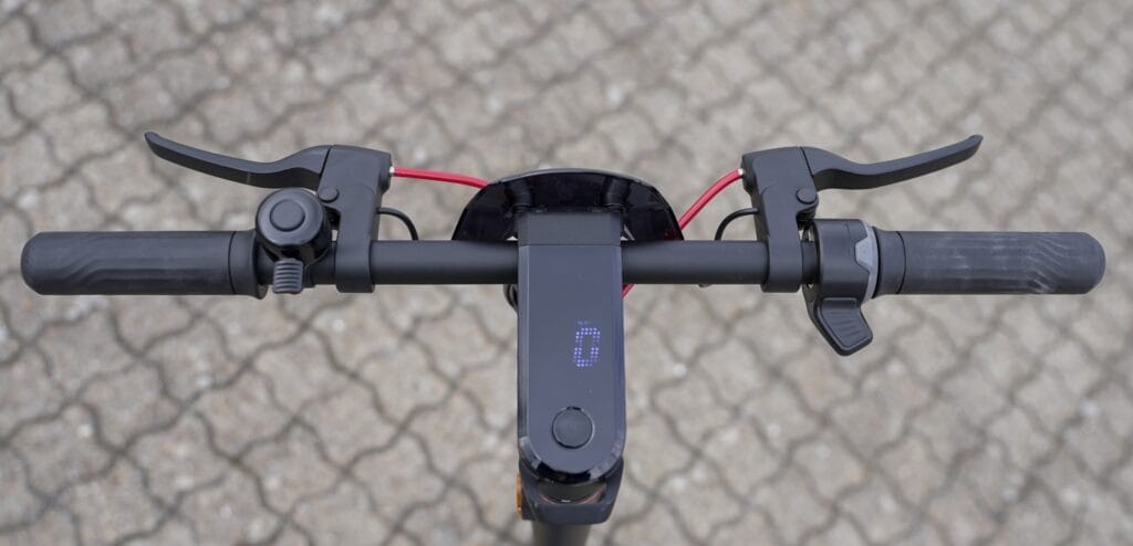 Cockpit on NIU KQi3 Max