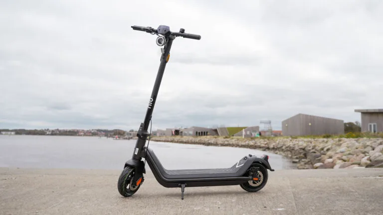 NIU KQi3 Pro Review: A Level-Up For Commuter Scooters