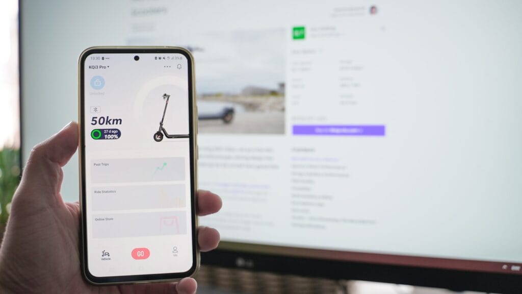 Showcasing the NIU scooter app
