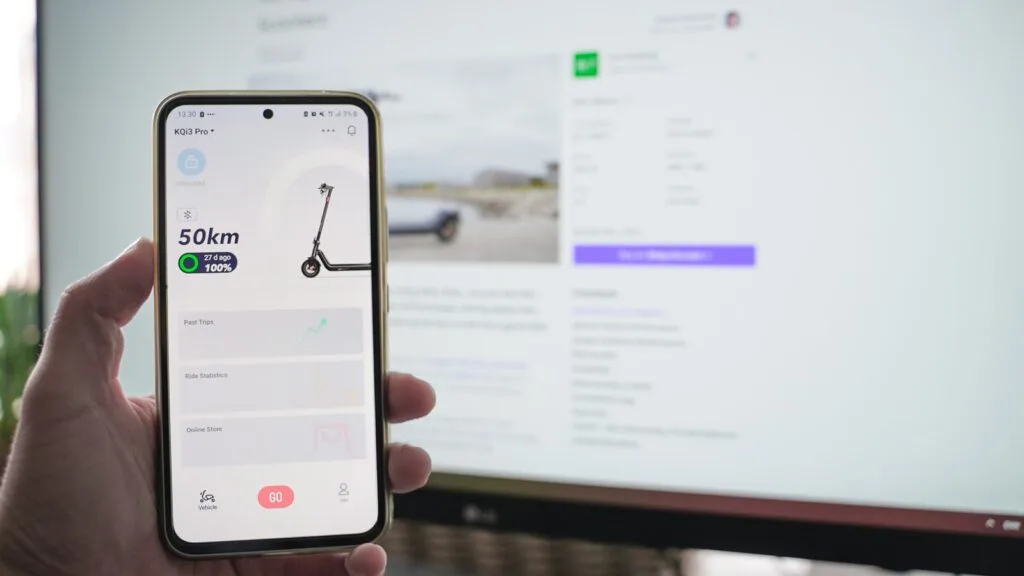 Showcasing the NIU scooter app