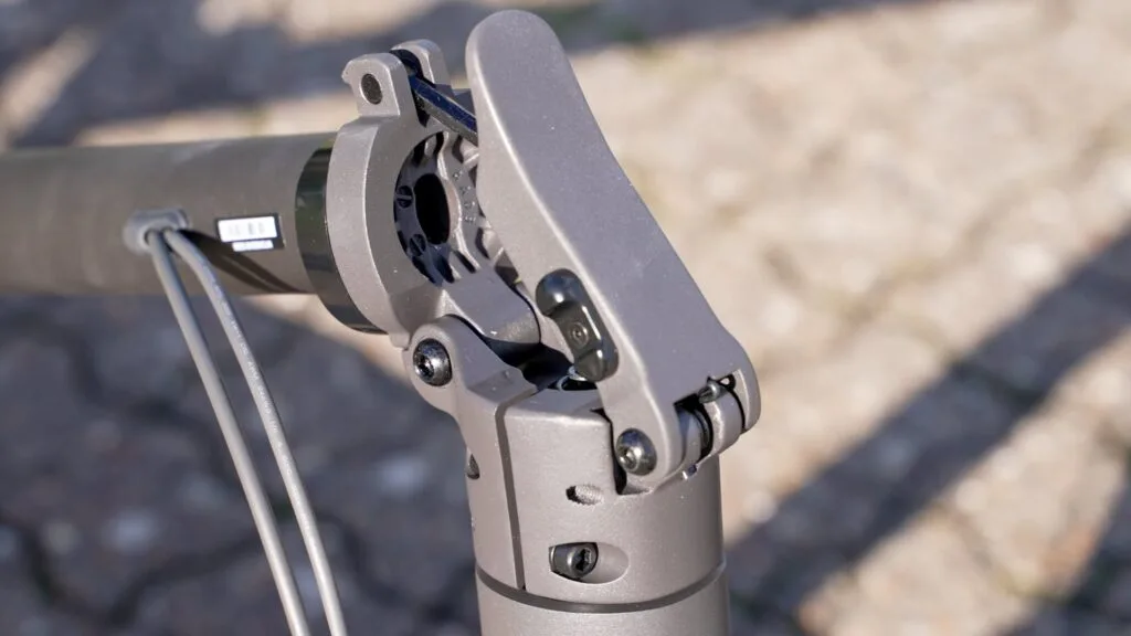 Closeup of the folding mechanism on the Ninebot Max G2
