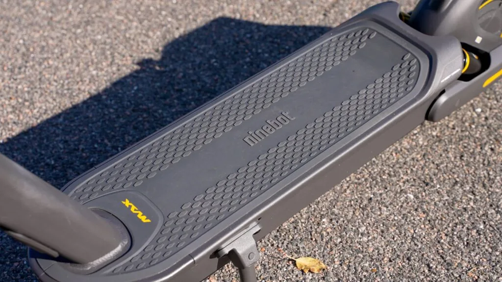 Deck on the segway ninebot max g2