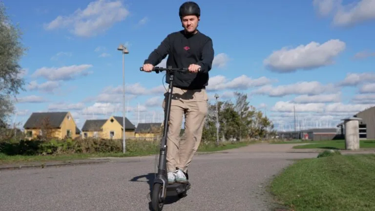 How to Ride An Electric Scooter