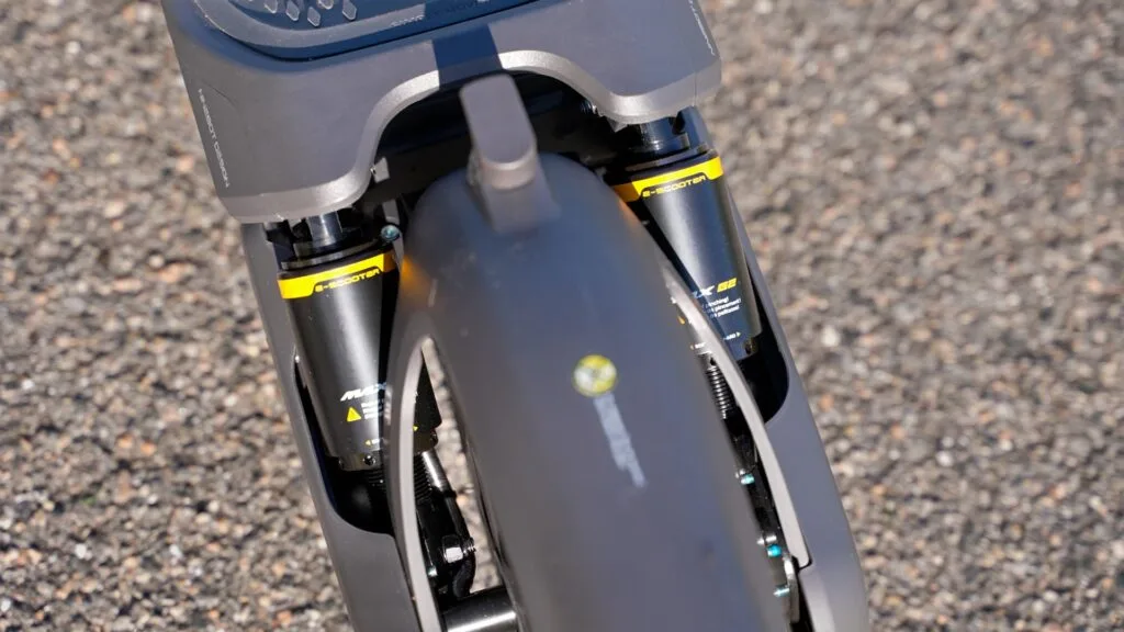 Rear spring suspension on the Segway G2 Max