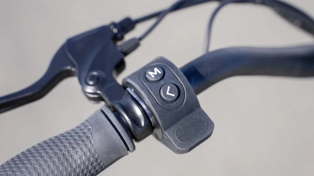 Apollo Phantom V3 left handlebar regen brake and buttons