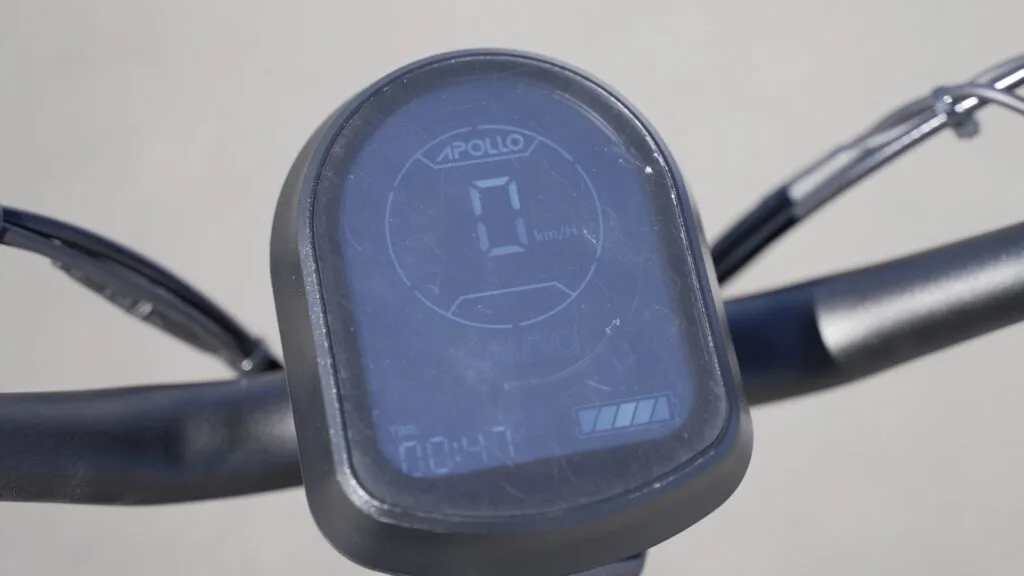 Display on the Apollo Phantom V3