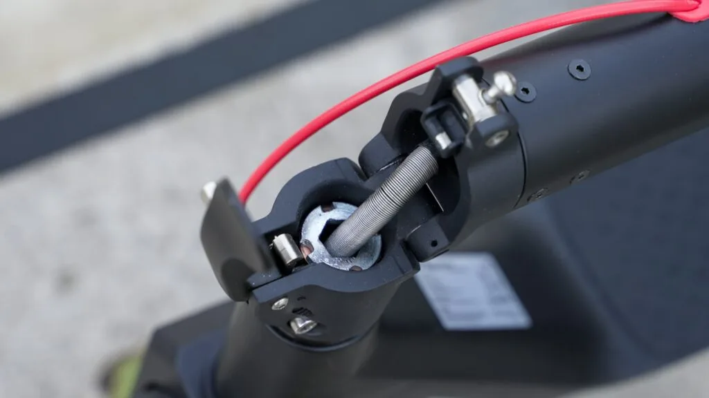 Folding mechanism opened on TurboAnt X7 Max