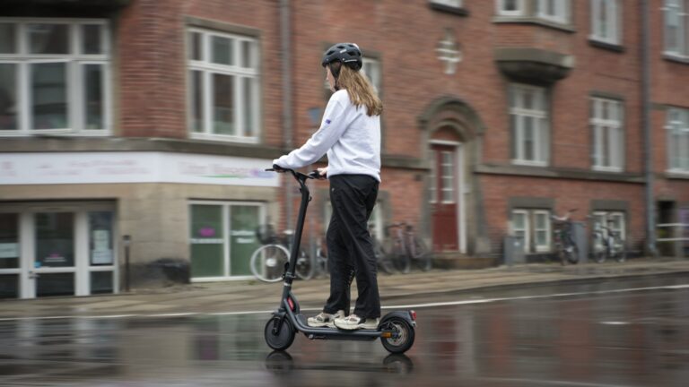 Significant Gap in Legal Awareness Revealed: Only 24.5% Familiar with E-Scooter Laws