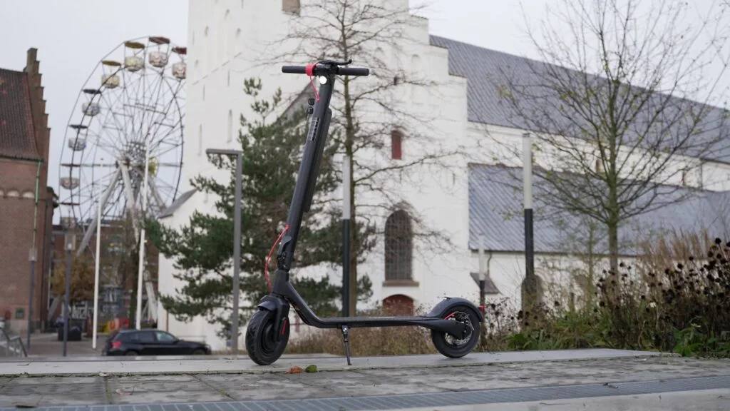 Turboant X7 Max with citylife in the background