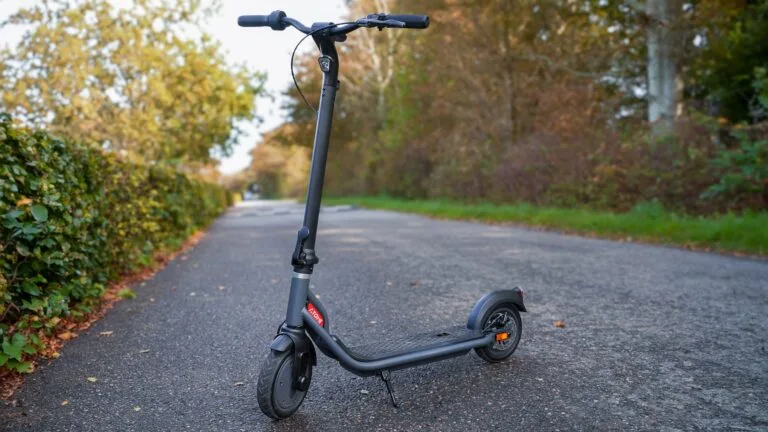 Atomi E20 Review: A Hidden-Gem Entry-level Scooter