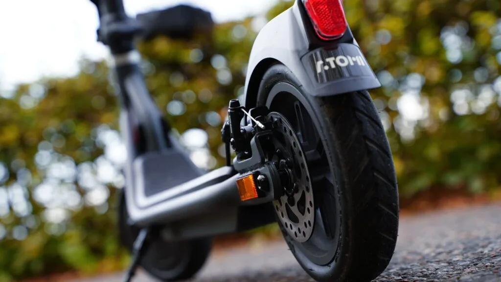 Atomi E20 rear closeup