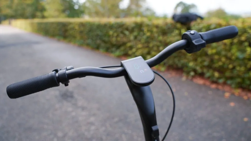 Cockpit on the Atomi E20