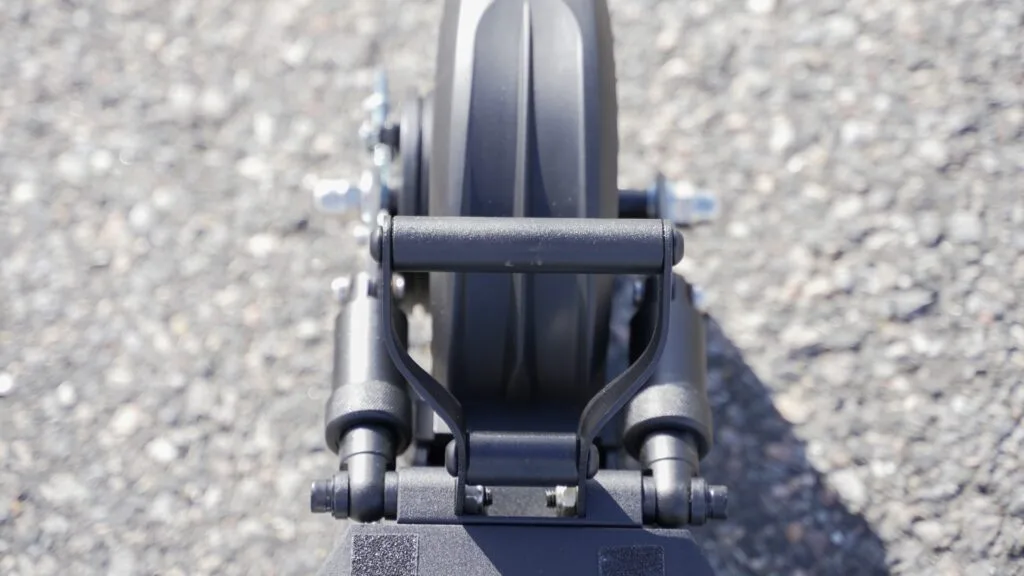 Carrying handle on the Fluid Horizon