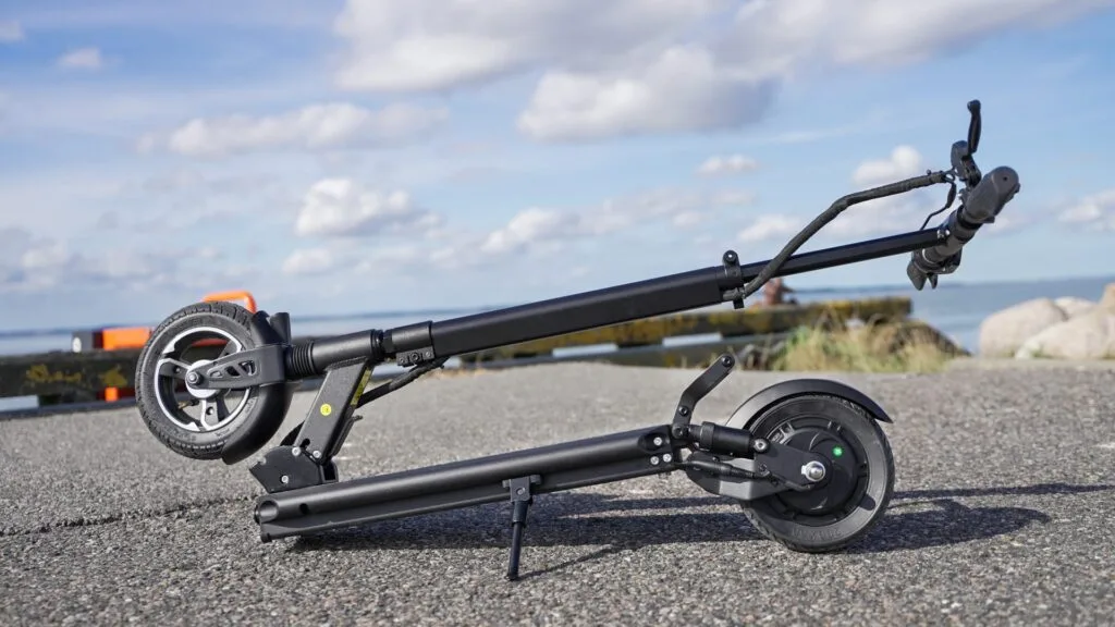 Fluid Horizon electric scooter folded