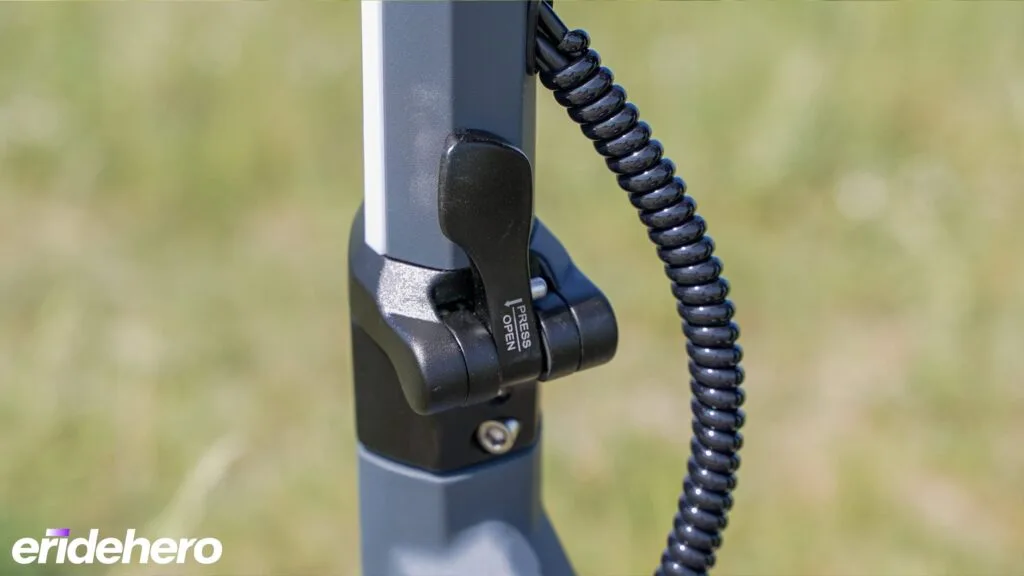 Punk Rider Pro folding mechanism