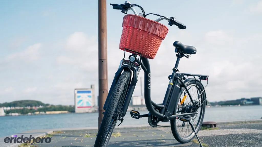 DYU C6 from the front