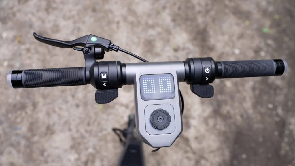 Cockpit and controls on Apollo Go