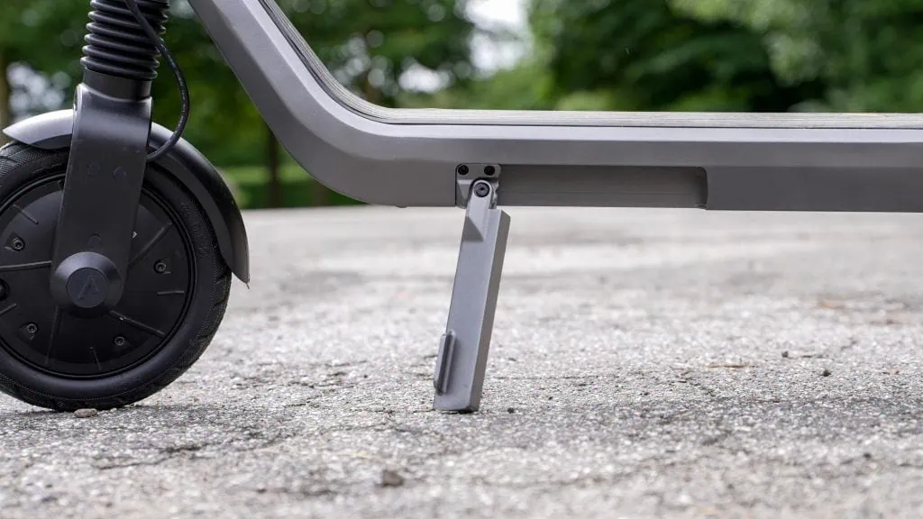 Kickstand on Apollo Go