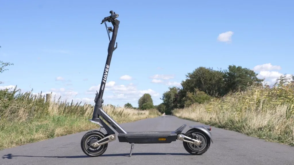 Navee ST3 Pro electric scooter