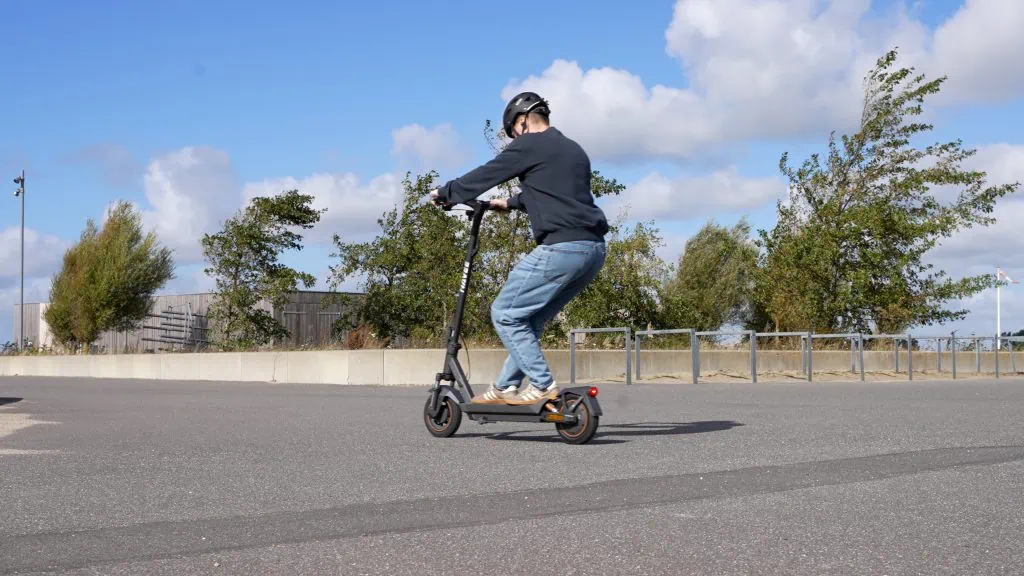 Braking test on Navee GT3 Pro