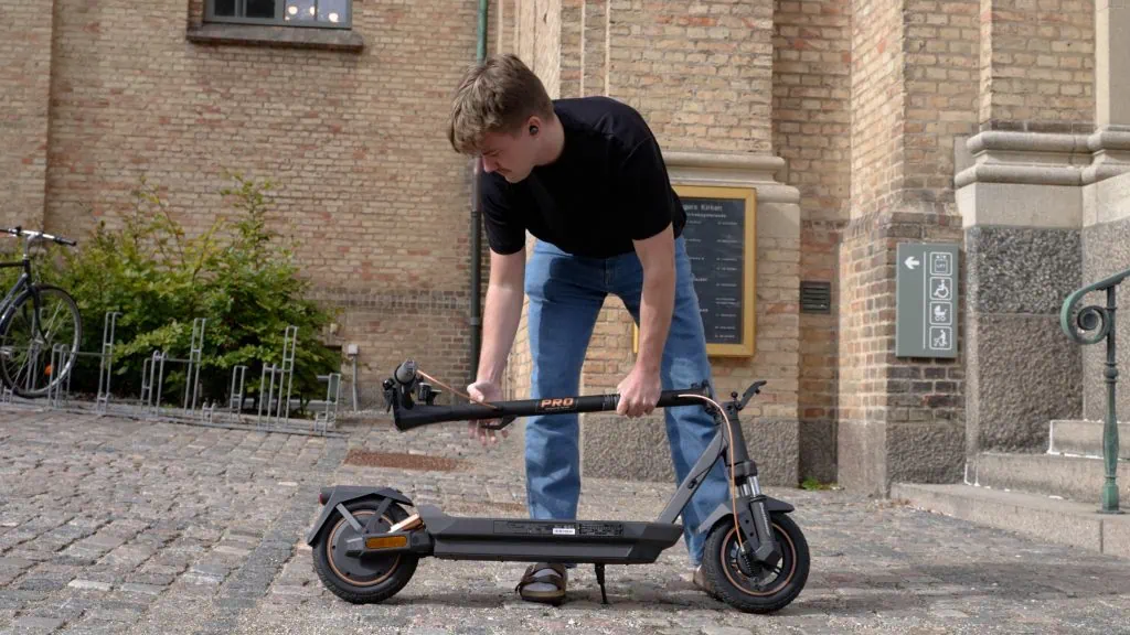 Navee GT3 Pro folding