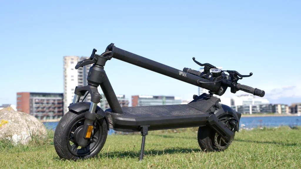 Vmax VX2 Hub folded