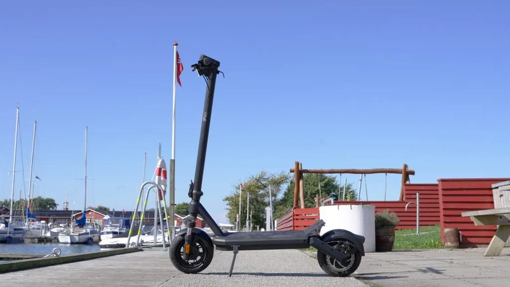 Vmax VX2 hub at the harbor