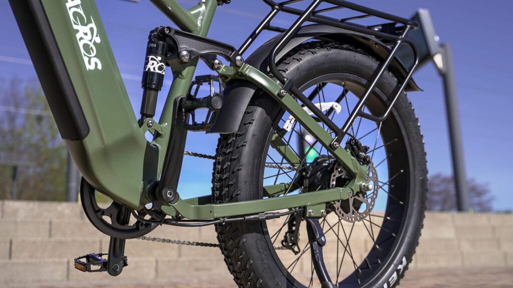 Closeup of the rear part of the Lacros Thunder