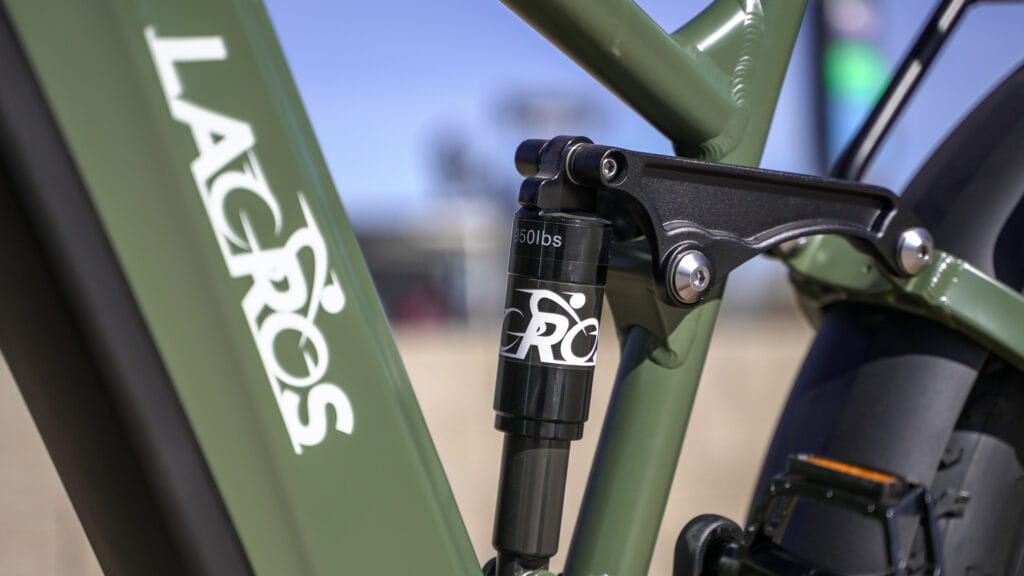 Lacros Thunder rear suspension