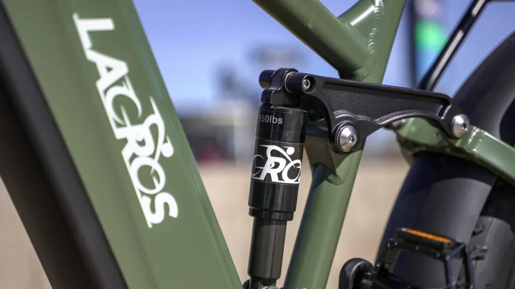 Lacros Thunder rear suspension